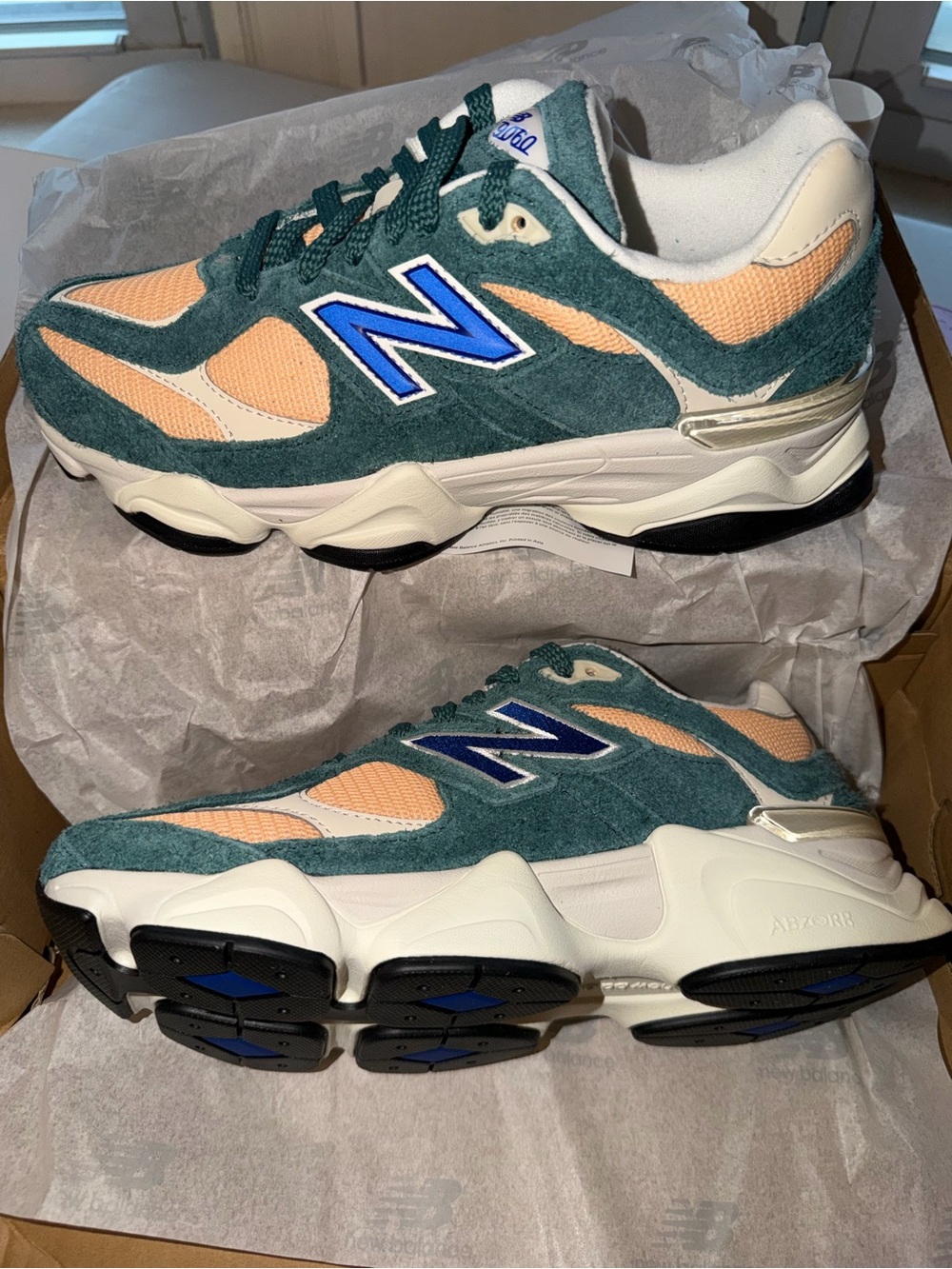 New Balance 9060 7Y•8.5W•7M—New in Box!
